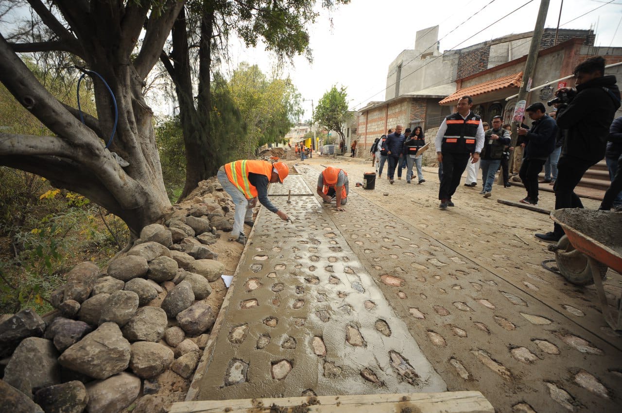 Supervisa Roberto Cabrera obras por más de 7 mdp en el Barrio de La