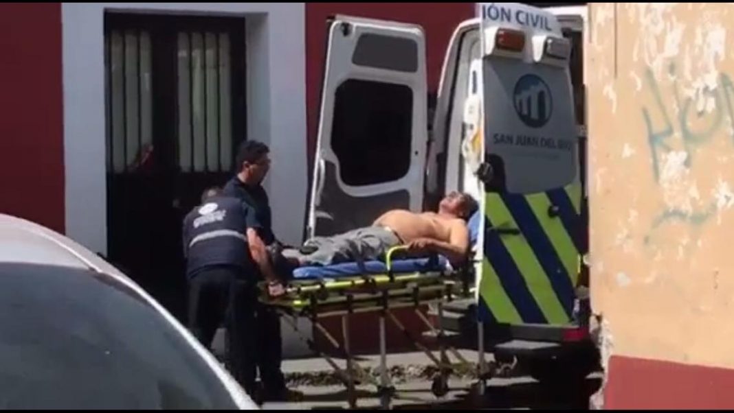 EN RIÑA DE CATINA UBICADA EN LA CALLE DE MINA, LO GOLPEAN Y APUÑALAN EN RIÑA DE CATINA UBICADA EN LA CALLE DE MINA, LO GOLPEAN Y APUÑALAN