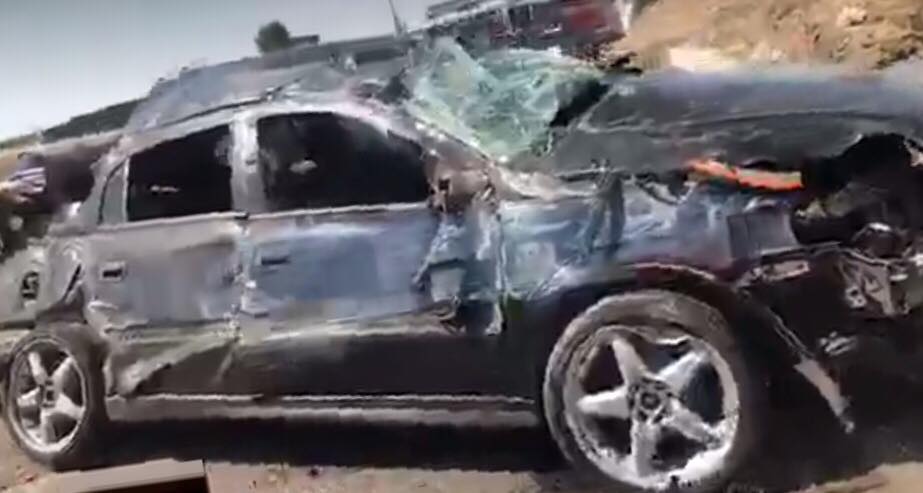 AUTOMOVIL SE SALE DE LA 57 Y CAE MAS DE 5 METROS AUTOMOVIL SE SALE DE LA 57 Y CAE MAS DE 5 METROS