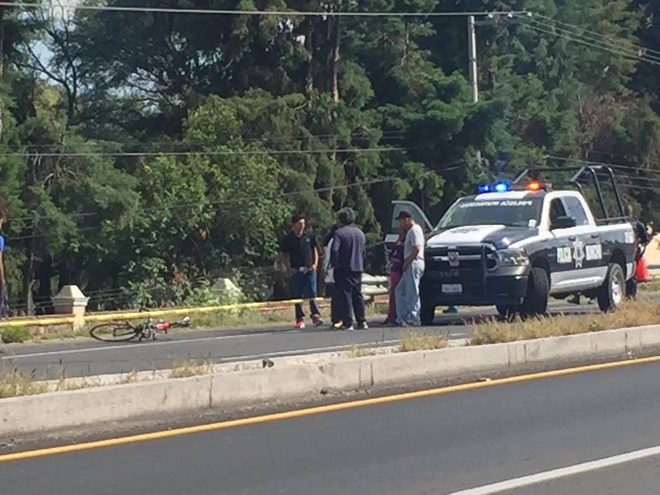 Joven de 15 años Atropellado en la carretera San Juan del Río Tequisquiapan, el culpable que conducía un Versa color blanco fue capturado Joven de 15 años Atropellado en la carretera San Juan del Río Tequisquiapan, el culpable que conducía un Versa color blanco fue capturado