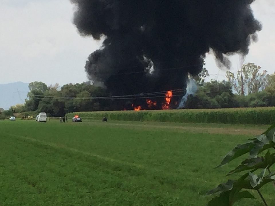 EXPLOTA TOMA CLANDESTINA, MENOR DE EDAD SUFRE QUEMADURAS Y SU MADRE PIERDE LA VIDA. EXPLOTA TOMA CLANDESTINA, MENOR DE EDAD SUFRE QUEMADURAS Y SU MADRE PIERDE LA VIDA.