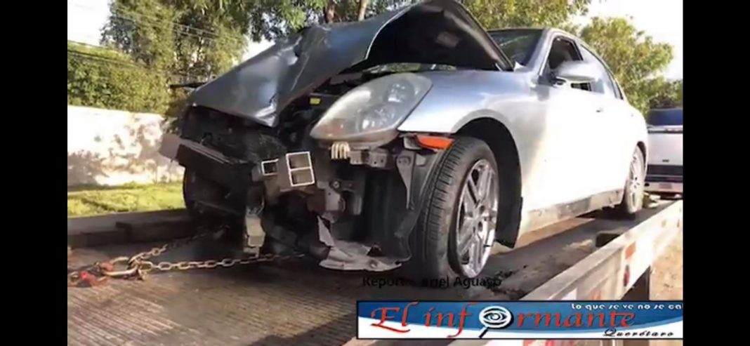 Camión deshace automóvil en Av.Central Camión deshace automóvil en Av.Central