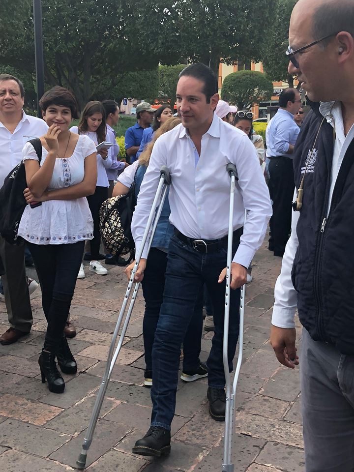 El Gobernador Francisco Domínguez Servien en San Juan del Río, recorriendo y compartiendo su tercer informe de gobierno El Gobernador Francisco Domínguez Servien en San Juan del Río, recorriendo y compartiendo su tercer informe de gobierno