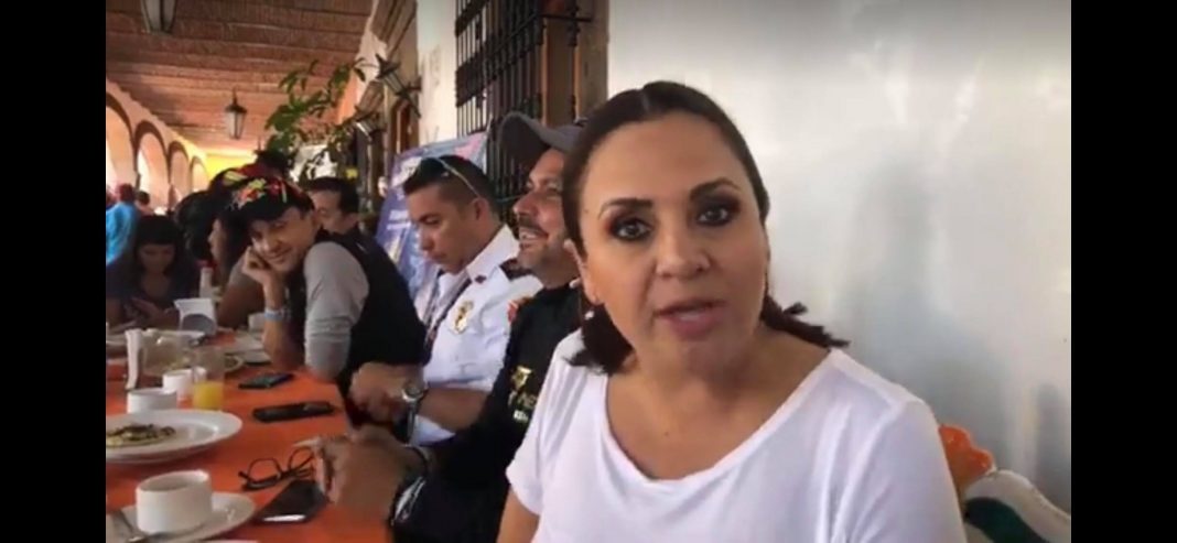 En Vivo Tania Paola Ruiz Castro invita a que la acompañes a Lumina este lunes a las 715 pm, un Stand Up motivacional, que te acercara al deporte, todo en beneficio a los bomberos ? Sanjuanenses. En Vivo Tania Paola Ruiz Castro invita a que la acompañes a Lumina este lunes a las 715 pm, un Stand Up motivacional, que te acercara al deporte, todo en beneficio a los bomberos ? Sanjuanenses.