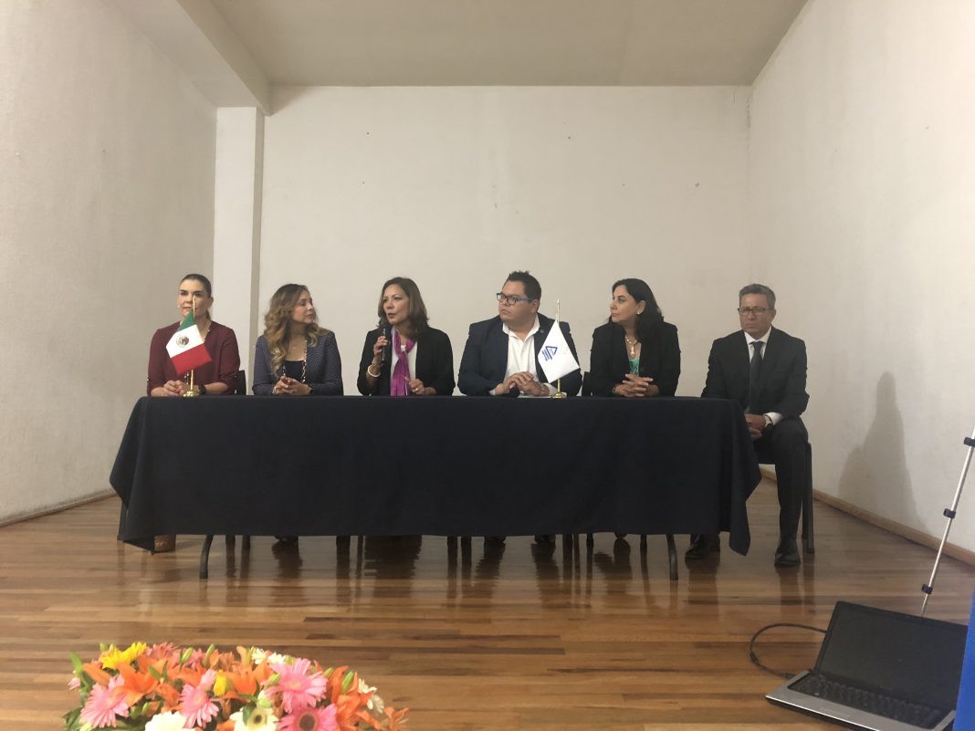 Rueda de prensa en CANACO, presentación del programa “ Mujeres Empresarias” toma de protesta Rueda de prensa en CANACO, presentación del programa “ Mujeres Empresarias” toma de protesta