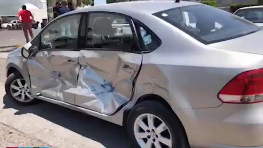 Fuerte accidente en Av. Central y Río Moctezuma Fuerte accidente en Av. Central y Río Moctezuma