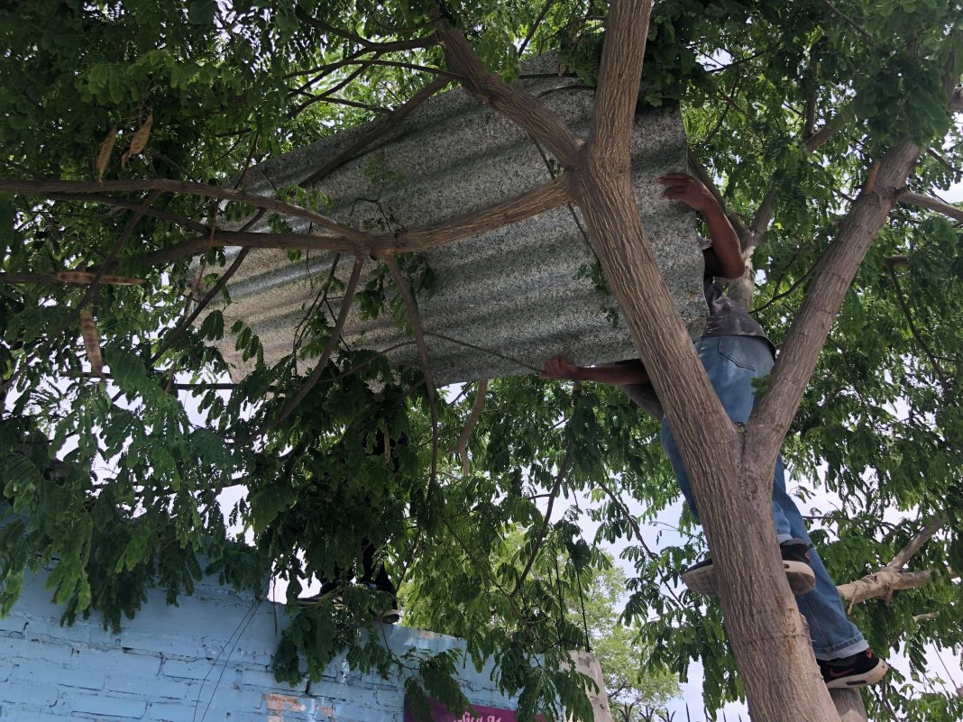 TIRA PORTON Y LAMINAS REMOLINO EN LA COLONIA SAN CAYETANO SJR. TIRA PORTON Y LAMINAS REMOLINO EN LA COLONIA SAN CAYETANO SJR.