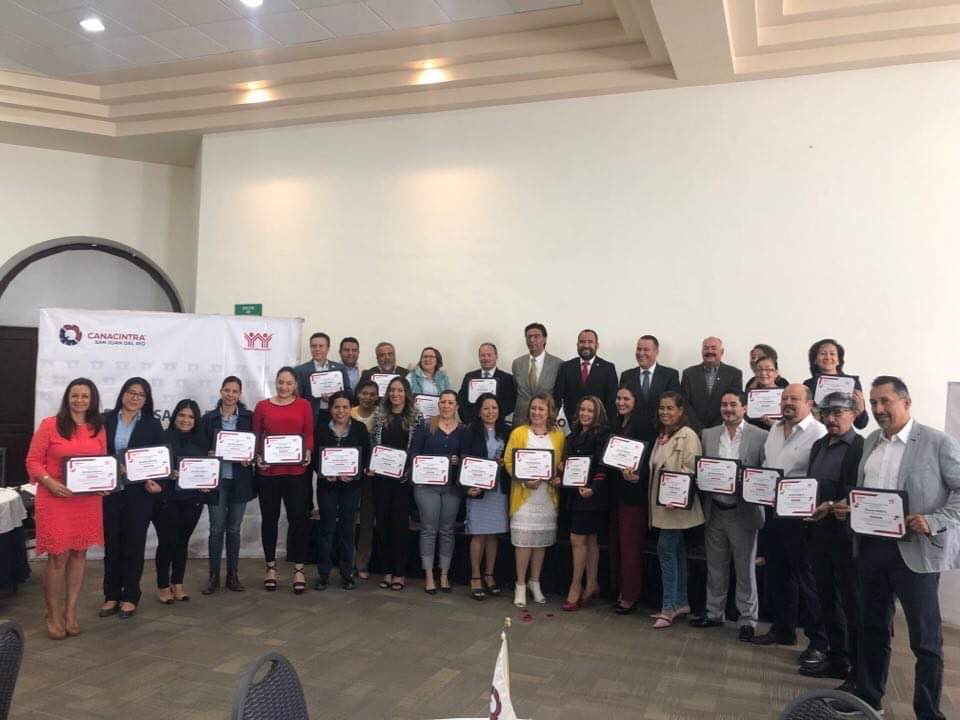 Infonavit premia a empresarios cumplidos en San Juan del Río, CANACINTRA Infonavit premia a empresarios cumplidos en San Juan del Río, CANACINTRA