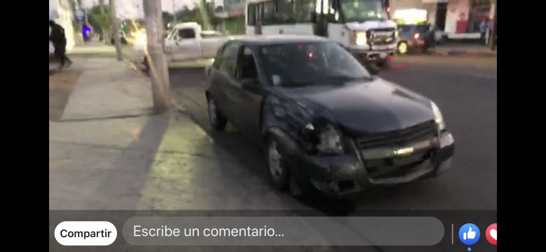Fuerte Accidente en Boulevard Hidalgo Fuerte Accidente en Boulevard Hidalgo