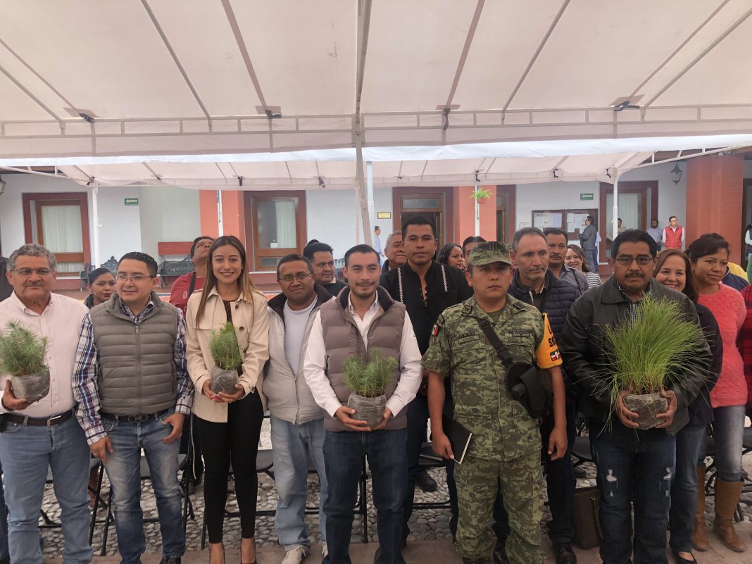 Arranca jornada de reforestación con Sedena en Tequisquiapan Arranca jornada de reforestación con Sedena en Tequisquiapan