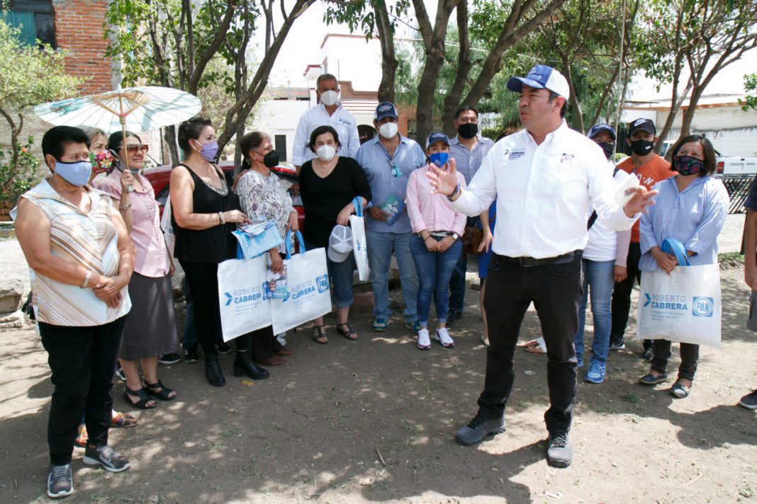 “SERÉ UN PRESIDENTE CERCANO Y PRESENTE EN COLONIAS Y COMUNIDADES: ROBERTO CABRERA “SERÉ UN PRESIDENTE CERCANO Y PRESENTE EN COLONIAS Y COMUNIDADES: ROBERTO CABRERA