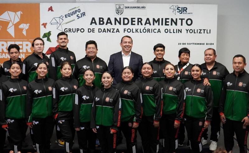 Roberto Cabrera abandera a la Compañía de Danza Ollin Yoliztli que participará en Festival en Corea del Sur