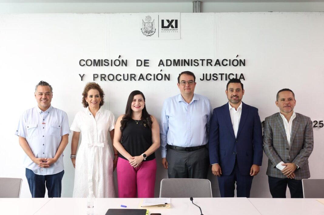 Aprueban diputados integrantes de la Comisión de Administración y Procuración de Justicia, la denominada “Ley Kuri” Aprueban diputados integrantes de la Comisión de Administración y Procuración de Justicia, la denominada “Ley Kuri”