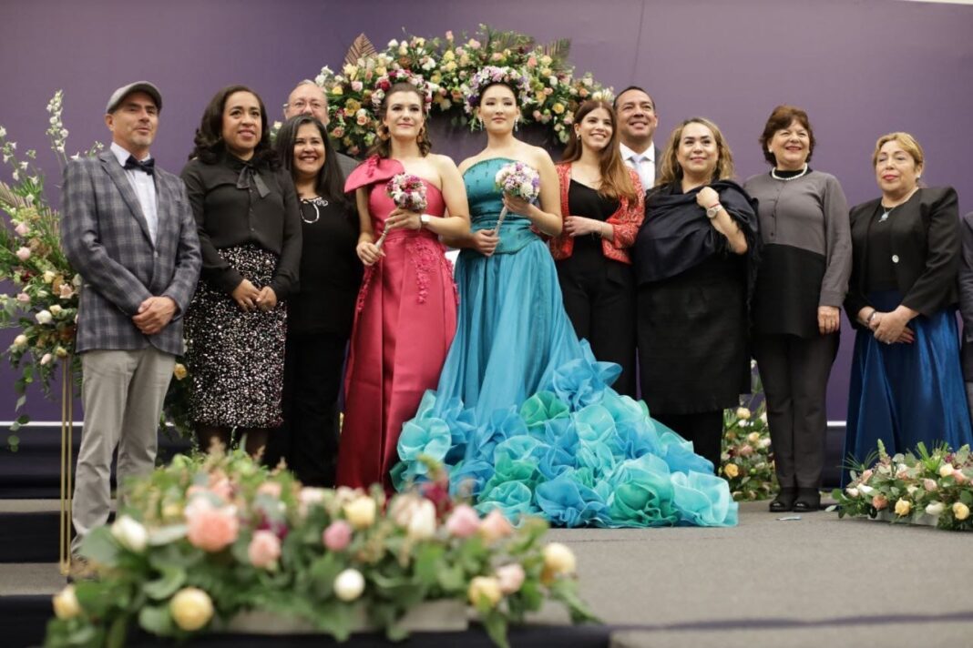 Entrega Roberto Cabrera premios de los LIII Juegos Florales San Juan del Río 2025 Entrega Roberto Cabrera premios de los LIII Juegos Florales San Juan del Río 2025