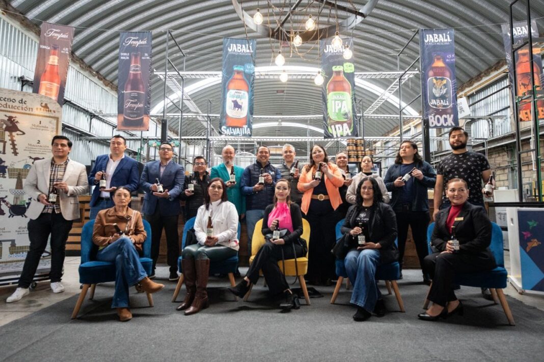 Presentan cerveza Tempus 494 en el marco del Aniversario de la Fundación de San Juan del Río Presentan cerveza Tempus 494 en el marco del Aniversario de la Fundación de San Juan del Río