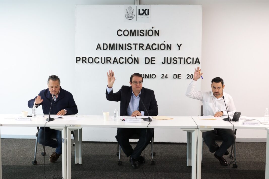 Aprueban diputados integrantes de la Comisión de Administración y Procuración de Justicia, dictámenes en materia de violencia de género y digital Aprueban diputados integrantes de la Comisión de Administración y Procuración de Justicia, dictámenes en materia de violencia de género y digital