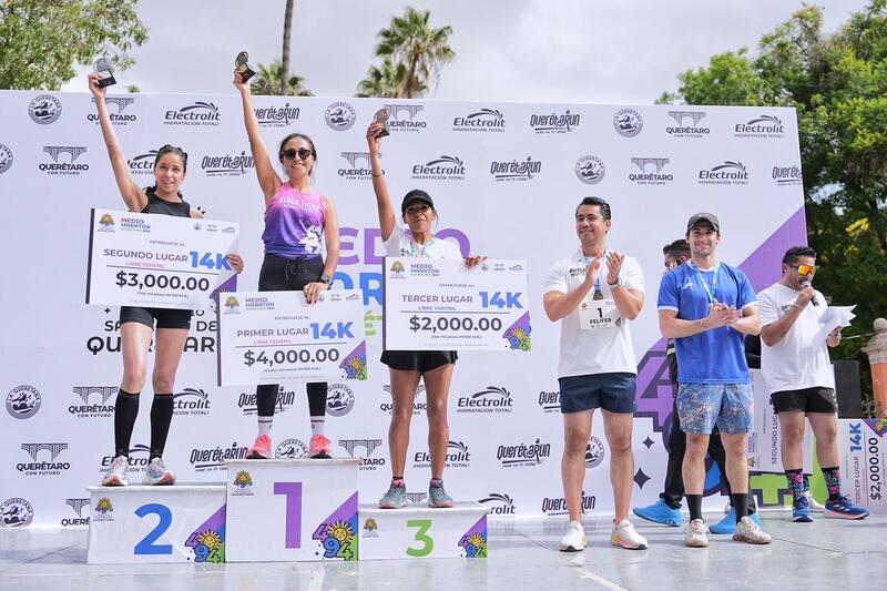 Encabeza Felifer Macías Medio Maratón por el 494 aniversario de Querétaro Borrador automático