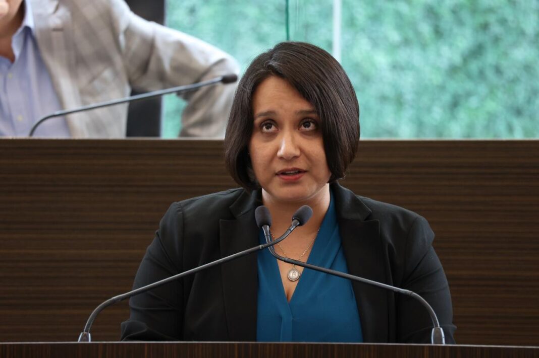 Congreso de Querétaro aprueba exhorto para regular tránsito de carga pesada en la carretera 57 Borrador automático