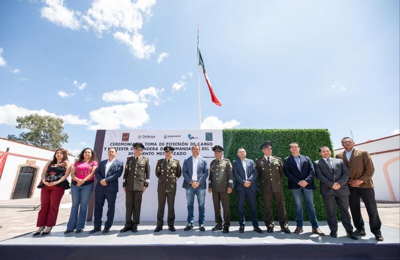 Roberto Cabrera asiste a la Toma de Posesión del Comandante del Séptimo Regimiento Mecanizado Borrador automático