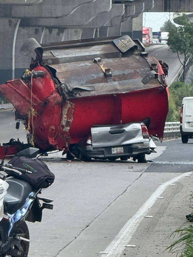 Mueren en la autopista! Dos policías estatales