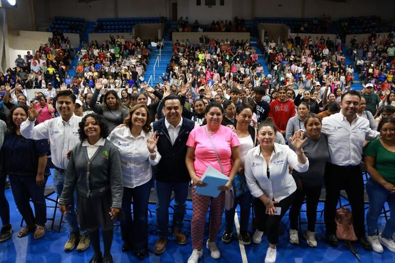 Registra SEDESOQ a mil beneficiarios de Transporte Escolar en San Juan del Río Borrador automático