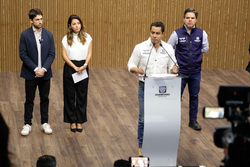 Presenta Felifer Macías actividades por Día de Muertos en la capital Queretana Borrador automático