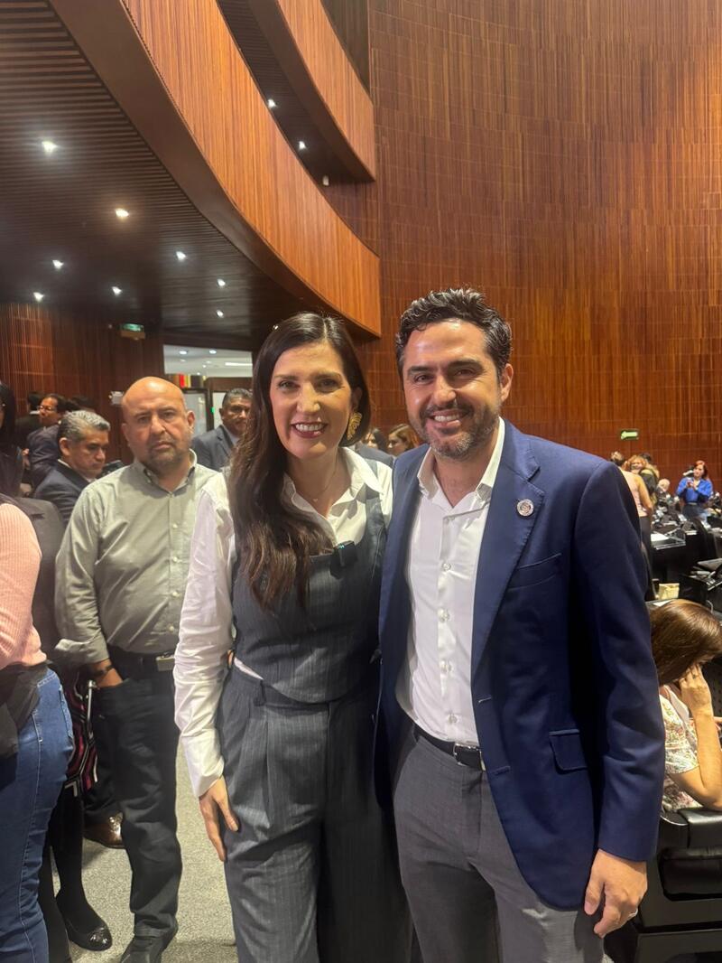 Sostiene encuentro Agustín Dorantes con la Presidenta de la Cámara de Diputados, Kenia López Borrador automático