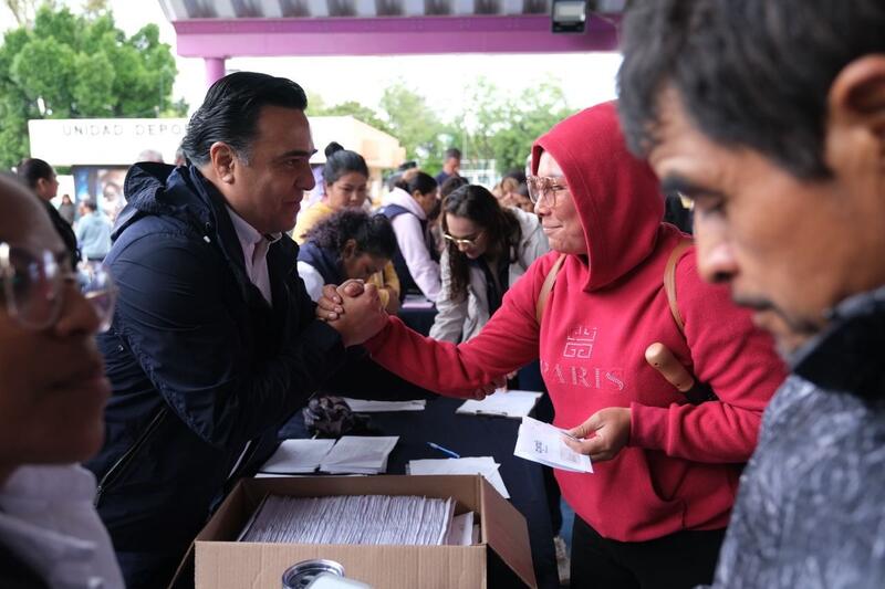 Entrega SEDESOQ Tarjetas Contigo en Pedro Escobedo.