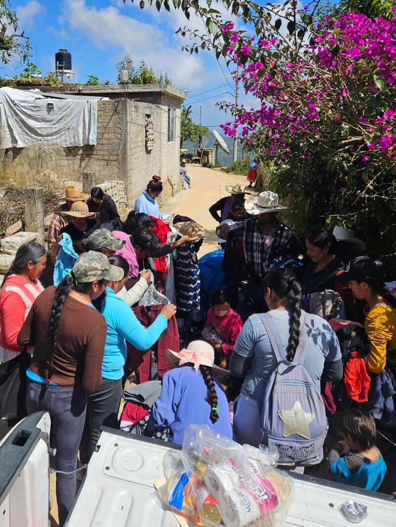 Diputados Eric Silva y Blanca Benítez apoyan a estudiantes de la UAQ a llevar víveres a la Sierra Gorda Borrador automático
