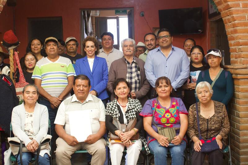 Destaca Adriana Meza el valor del arte textil que da identidad a Colón Destaca Adriana Meza el valor del arte textil que da identidad a Colón