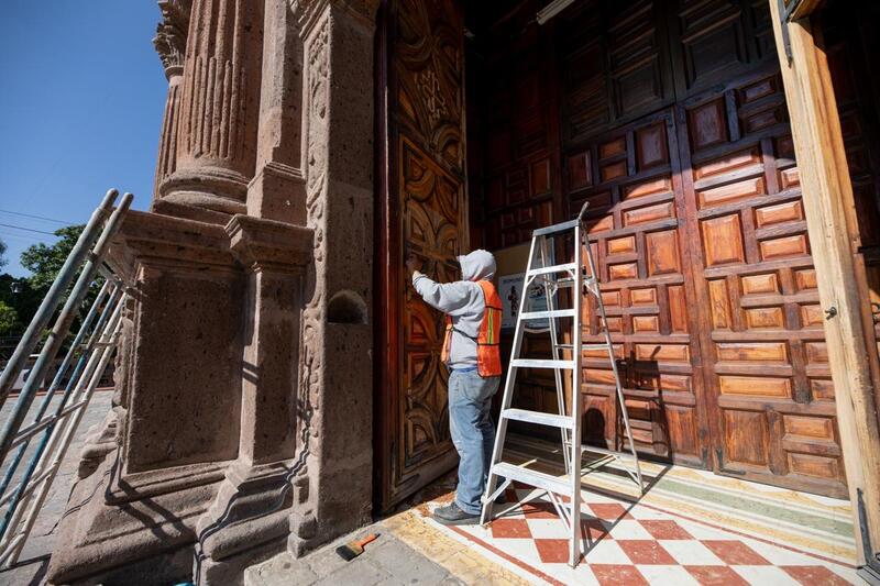 Roberto Cabrera recorre trabajos de rehabilitación de la Parroquia de Santo Domingo Borrador automático