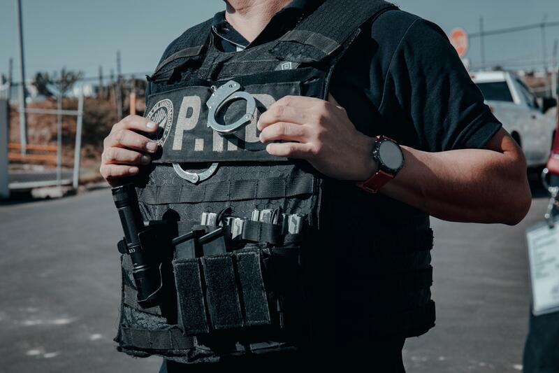 Fiscalía realiza cateos a supuesto centro académico sin registro oficial en Querétaro