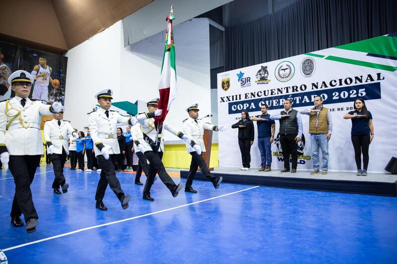 Inaugura Roberto Cabrera “Concurso Nacional de Escoltas de Bandera y Bandas de Guerra, Copa Querétaro 2025” Borrador automático