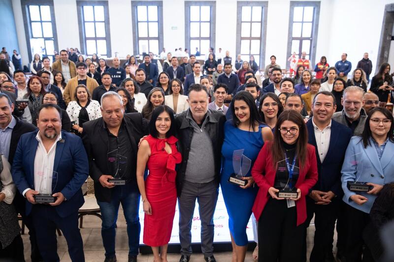Gobernador entrega Distintivo Sin Brecha 2025 en San Juan del Rรญo a 145 empresas Borrador automรกtico
