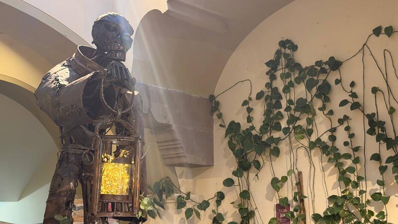 Llega la muestra Fantasía Solar, de Celeste Lomelí, al Museo de los Conspiradores Borrador automático