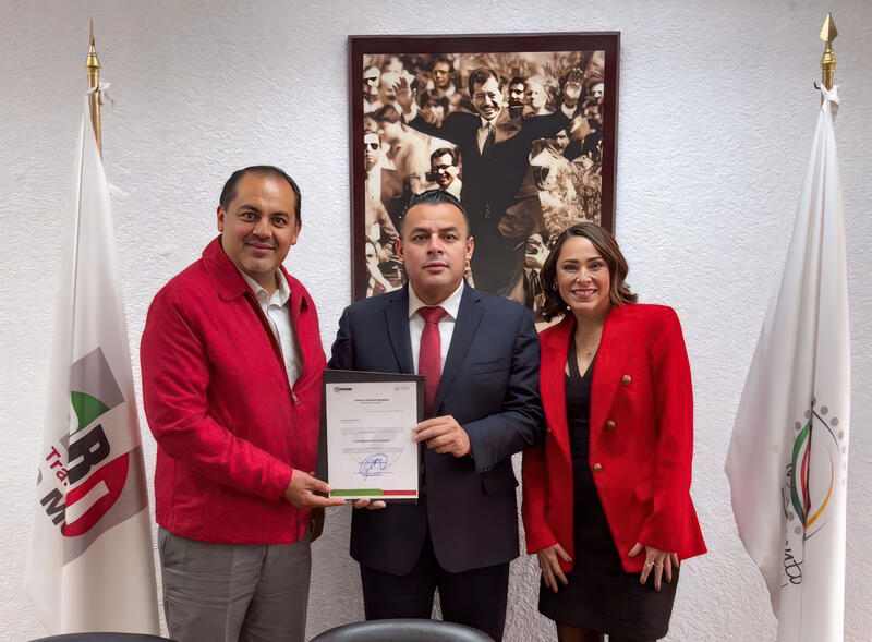 René Mejía recibe la Dirigencia Estatal del Movimiento Territorial del PRI en Querétaro Borrador automático
