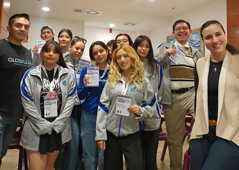 Estudiantes UTC concluyen programa académico en España Borrador automático