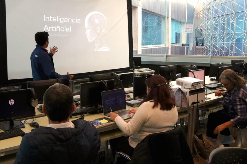 Inician talleres de informática 2026 para niños, jóvenes y adultos en el Gómez Morín