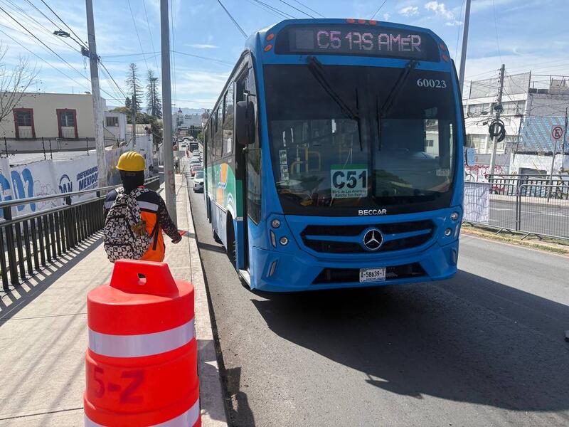 AMEQ identifica horarios críticos de tráfico en Av. Corregidora Norte por obras del Tren México–Querétaro Borrador automático