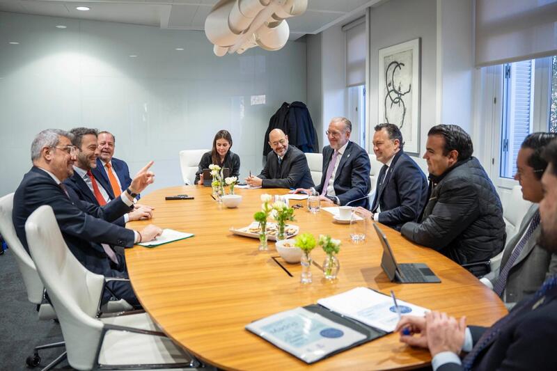 Gobernador impulsa inversión de 215 mdp de Plásticos Durex en gira por España Borrador automático