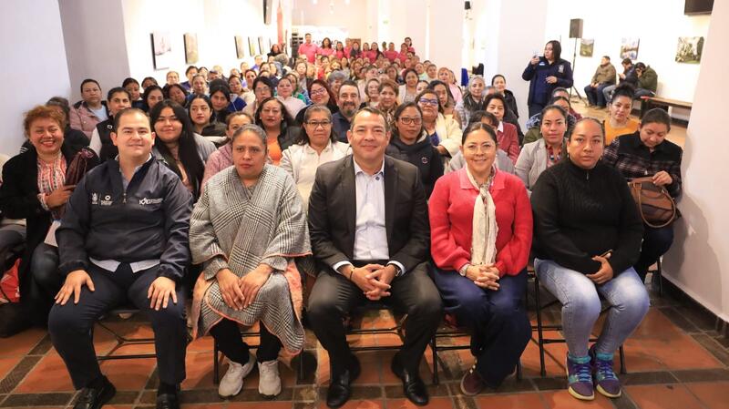Roberto Cabrera inaugura curso de capacitación “Emprendedoras 2026” Borrador automático