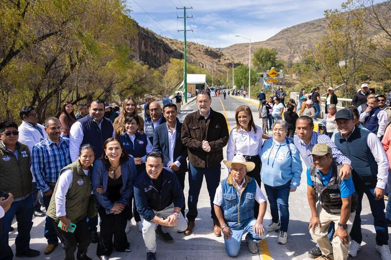 Gobierno estatal entrega puente vehicular en Nogales, Tolimán, con inversión de 26.5 mdp Gobierno estatal entrega puente vehicular en Nogales, Tolimán, con inversión de 26.5 mdp