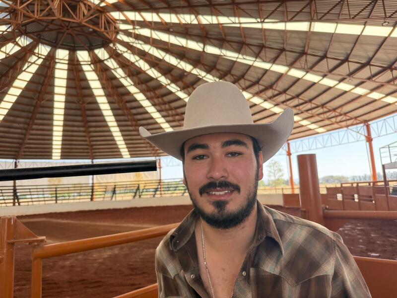 “Cuernos Chuecos: Dignificando el Rodeo Mexicano con Valor y Tradición”