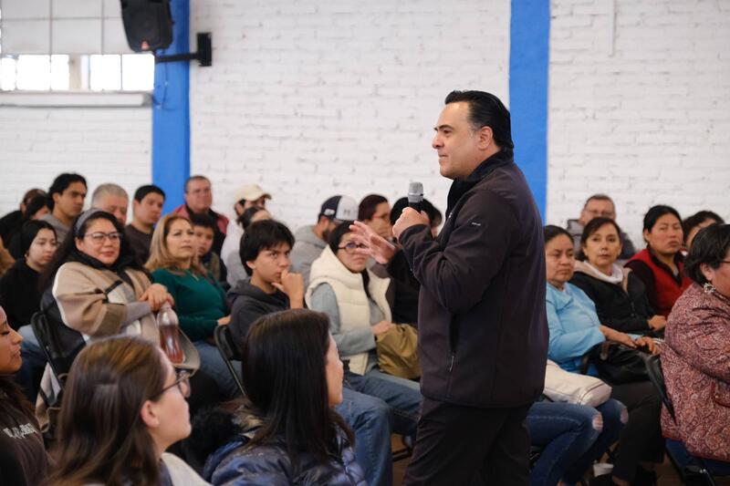 Presenta Luis Nava programas sociales ante alumnos del Instituto de Artes y Oficios Borrador automático