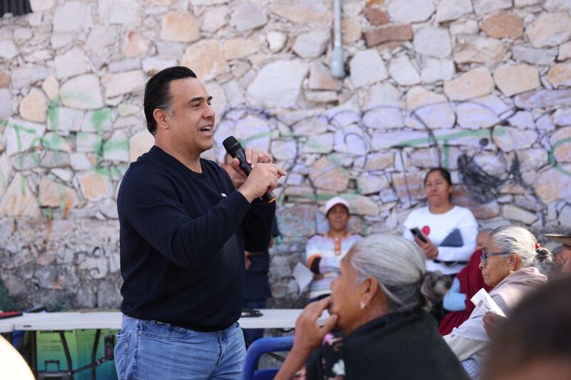 Supervisa Luis Nava entrega de canastas alimentarias en El Marqués Borrador automático