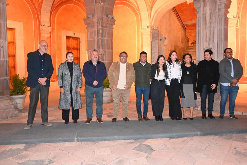 Presenta Yareli Hernández en el MAQRO su muestra De Milpas y Mujeres Borrador automático