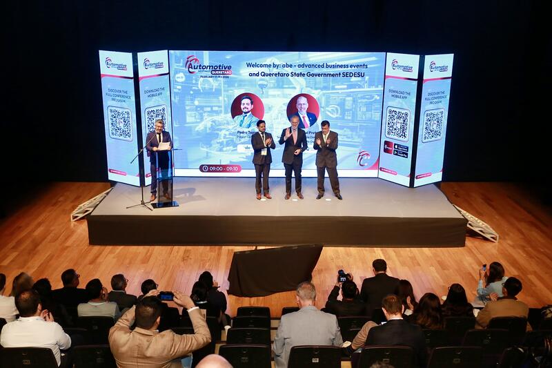 Querétaro reúne a 400 empresas en Automotive y Aerospace Meetings Borrador automático