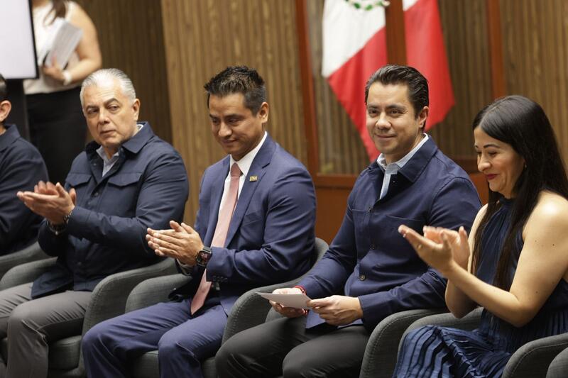 Encabeza Felifer Macías conversatorio para fortalecer la seguridad en Querétaro Encabeza Felifer Macías conversatorio para fortalecer la seguridad en Querétaro
