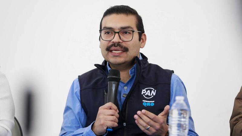 Adán Augusto deja el Senado entre señalamientos, declara en su cuenta de X Martín Arango; Presidente Estatal de Acción Nacional en Querétaro Adán Augusto deja el Senado entre señalamientos, declara en su cuenta de X Martín Arango; Presidente Estatal de Acción Nacional en Querétaro
