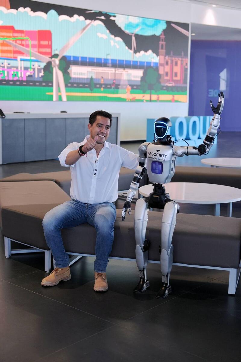 Presentan androide desarrollado en Querétaro que impulsa innovación tecnológica